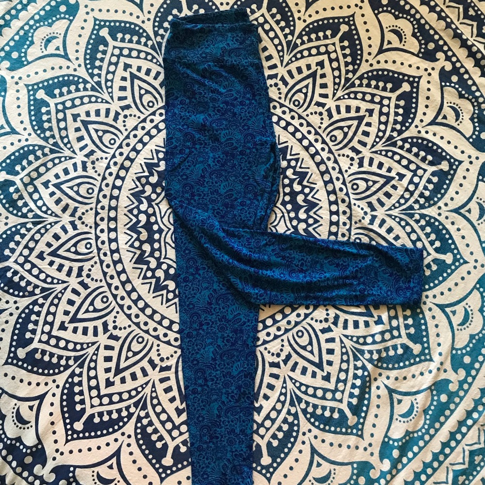 LuLaRoe blue pattern leggings OS